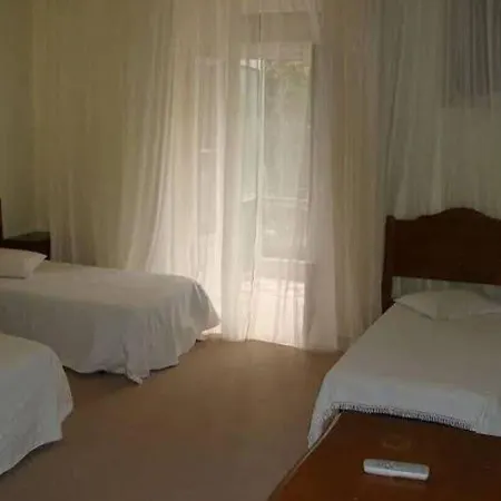 Residencial Marisela Lisbona